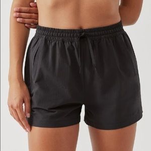 EUC Outdoor voices doing things shorts black XS
